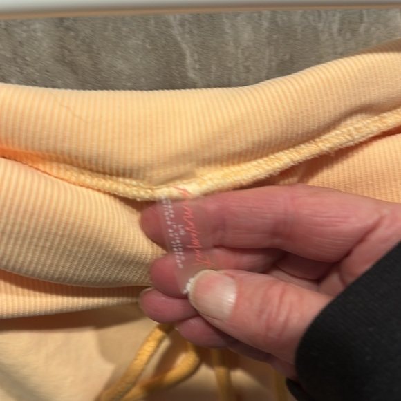 FREE PEOPLE MOVEMENT LIMITLESS SHORTS - Picture 2 of 2